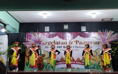 SMPN 1 Poncowarno mengadakan Pergelaran Seni